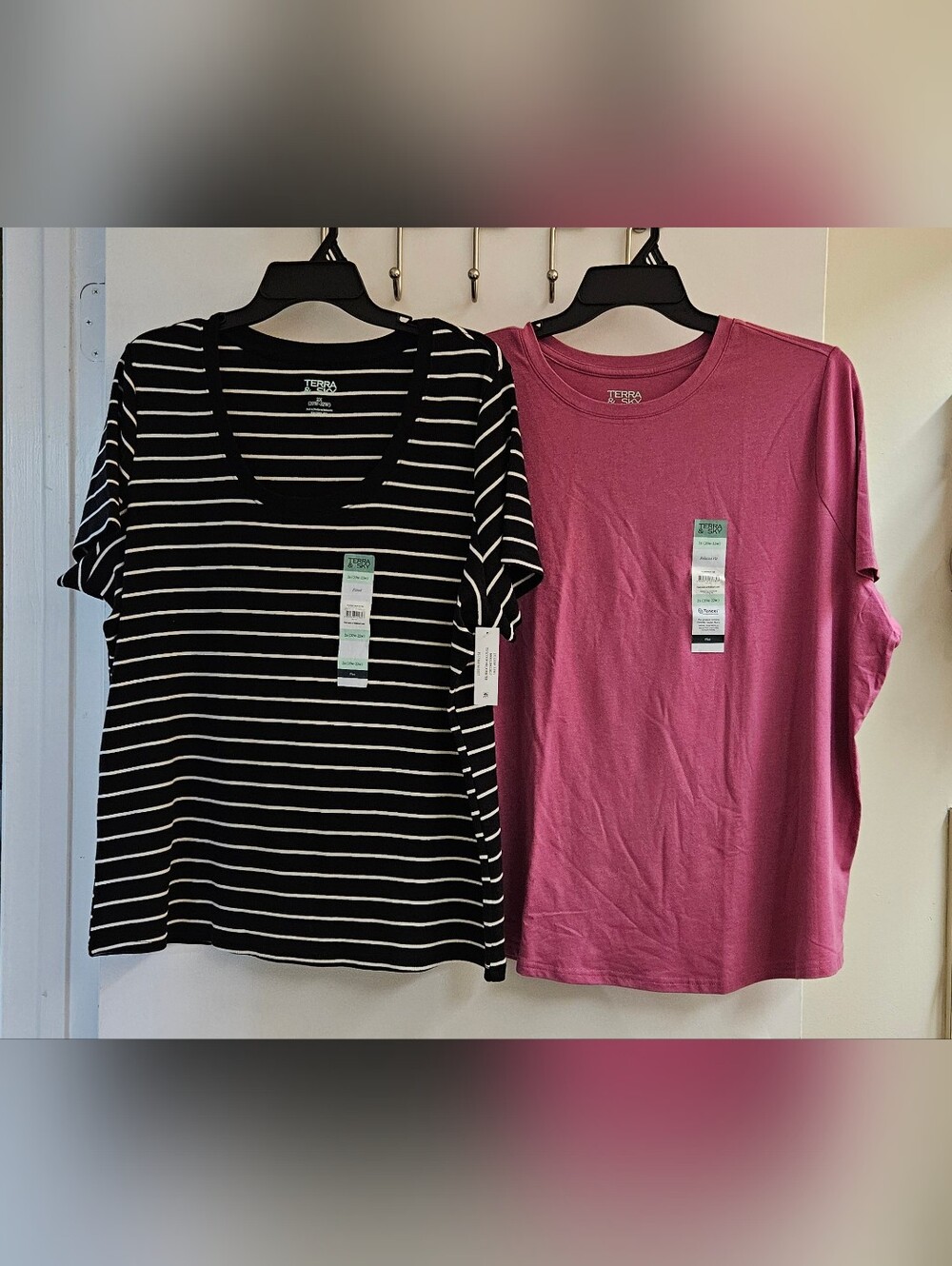 Terra & Sky Womens T-Shirts 2X 20W-22W Lot 2 NWT Scoop Crew Neck Striped Mauve